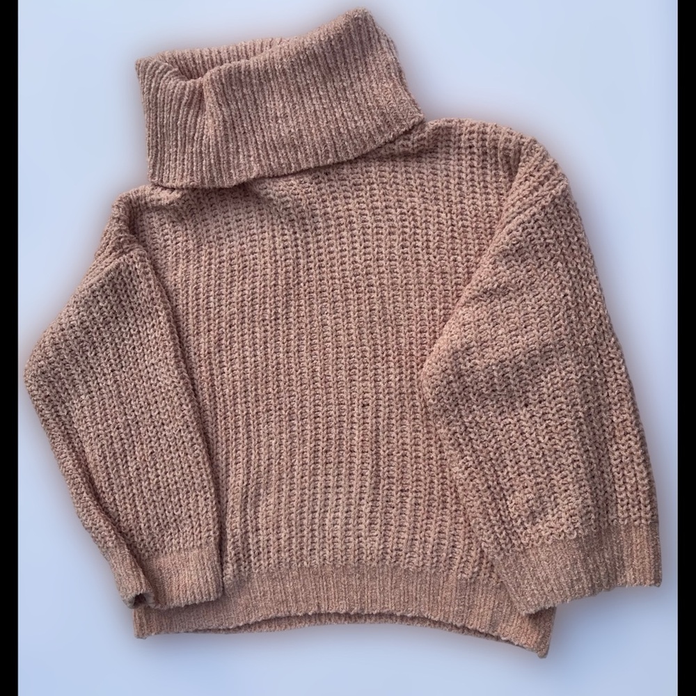 ✨ HP ✨ 🍑 Plush Chenille Sweater ✨